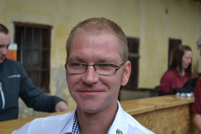 Maibaumumschneiden mit Frühschoppen